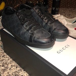 Men’s Gucci Shoes (authentic) size 10